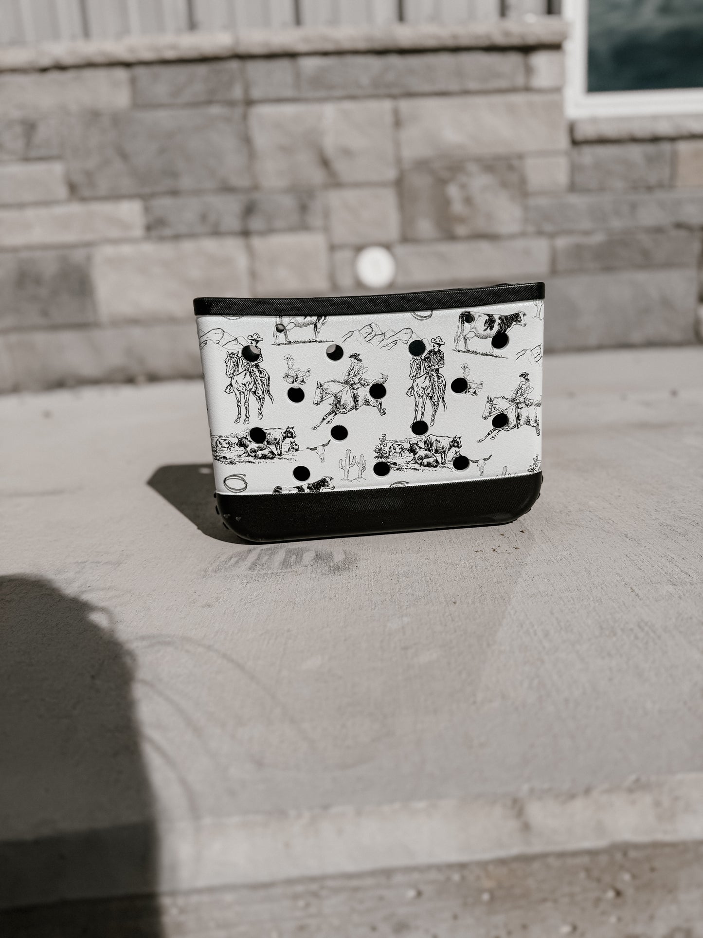Small Western Scene Beach Bag