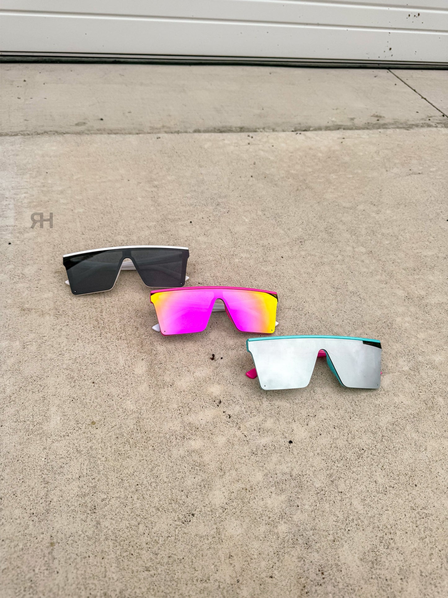 Vibin’ Sunnies RTS